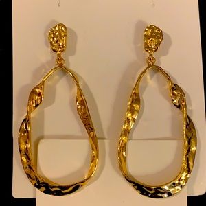 NWT Goldstone 3 inch long earrings.